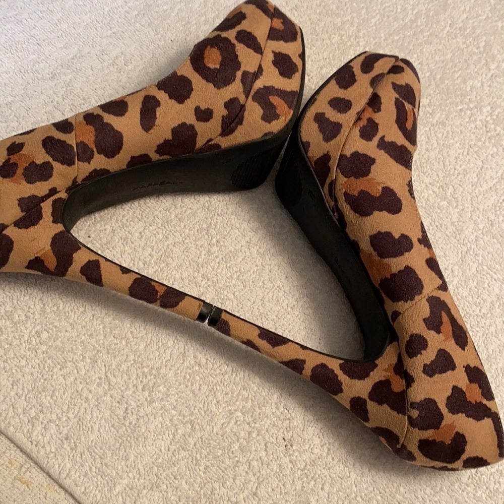 XAppeal Blossom style animal print stilettos 5” heel 1” platform Size 7.5 - Picture 4 of 8